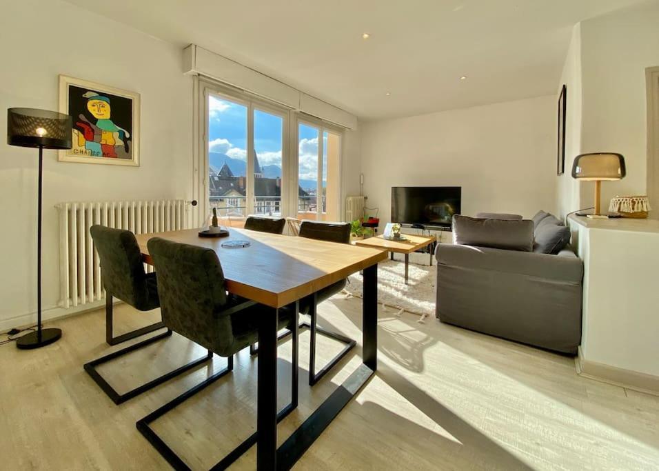 Apartmán Toit-Terrasse Traversant Plein Centre 100M Du Lac Annecy Exteriér fotografie