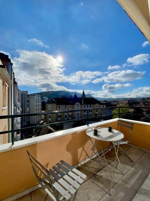 Apartmán Toit-Terrasse Traversant Plein Centre 100M Du Lac Annecy Exteriér fotografie