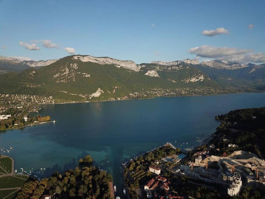 Apartmán Toit-Terrasse Traversant Plein Centre 100M Du Lac Annecy Exteriér fotografie