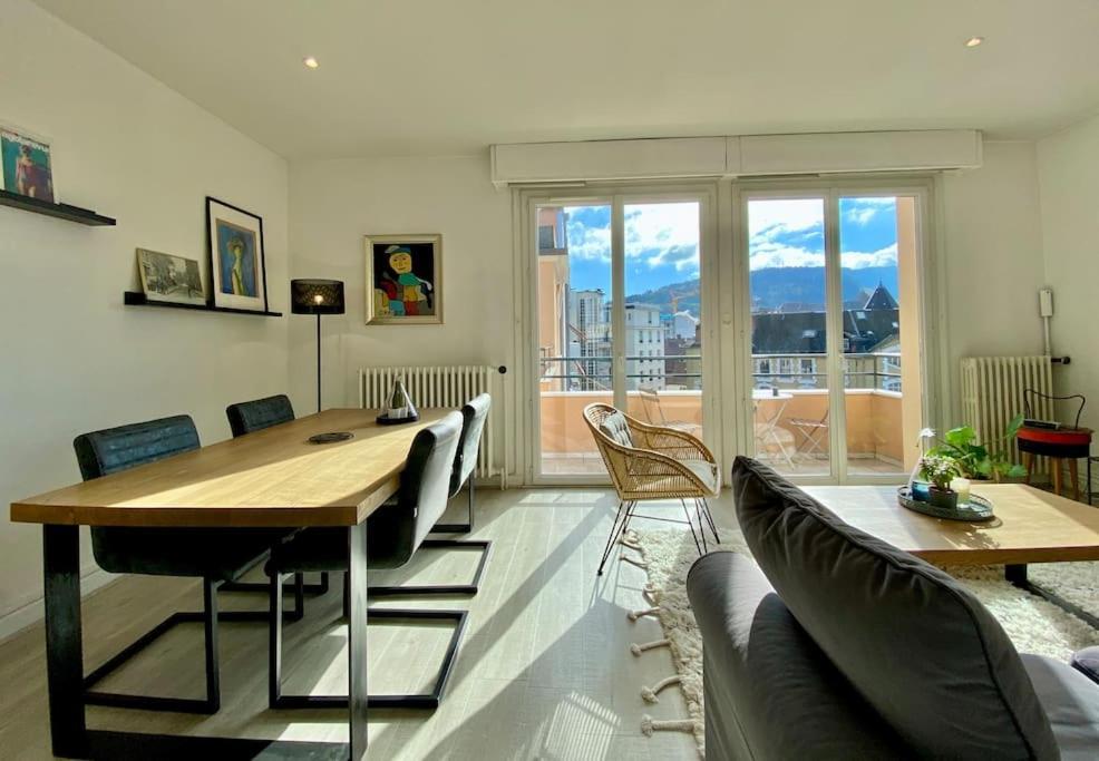 Apartmán Toit-Terrasse Traversant Plein Centre 100M Du Lac Annecy Exteriér fotografie